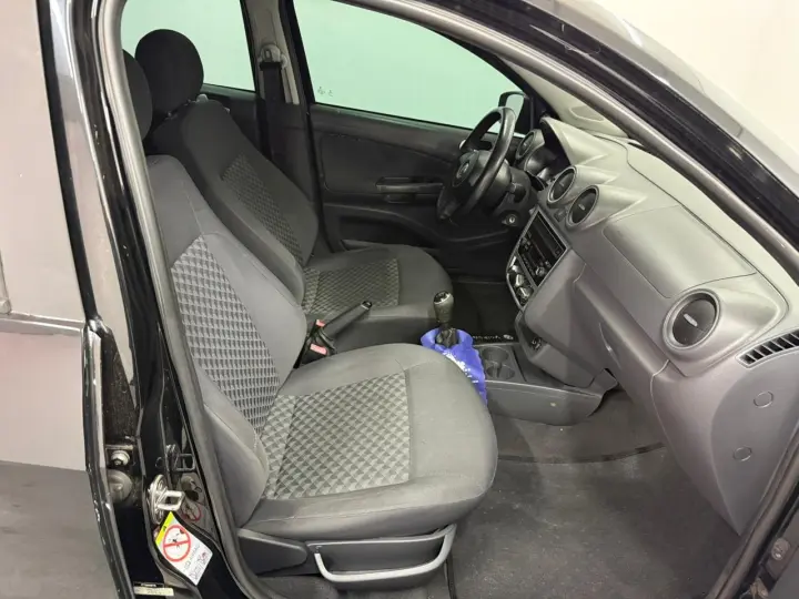 VOYAGE 1.0/1.0 City Mi Total Flex 8V 4p