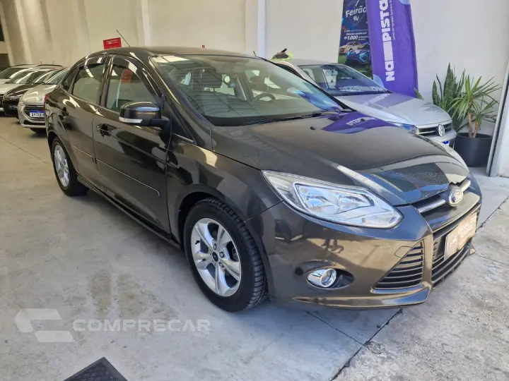 FOCUS 1.6 S Sedan 16V