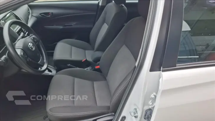 YARIS 1.5 16V FLEX SEDAN XL LIVE MULTIDRIVE