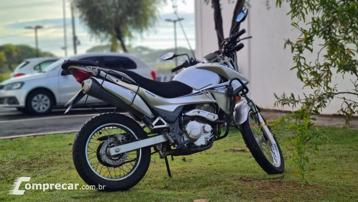 Falcon 400i