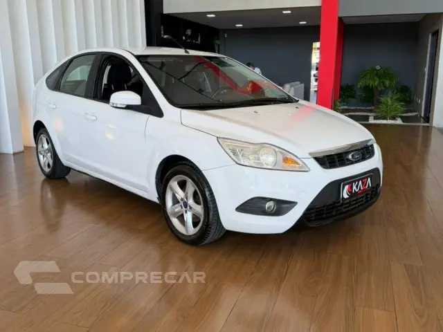 FOCUS HATCH - 2.0 GLX 16V 4P MANUAL