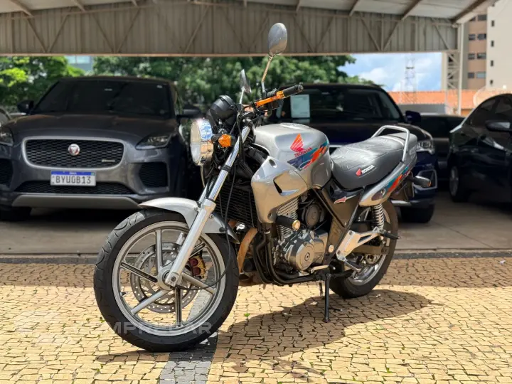CB 500