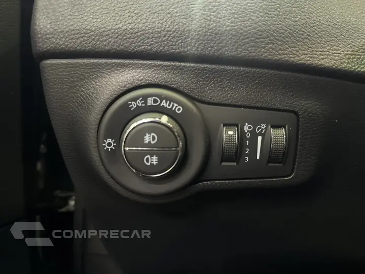 COMPASS 2.0 16V FLEX LONGITUDE AUTOMÁTICO
