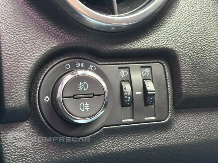 TRACKER 1.8 MPFI LTZ 4X2 16V FLEX 4P AUTOMÁTICO