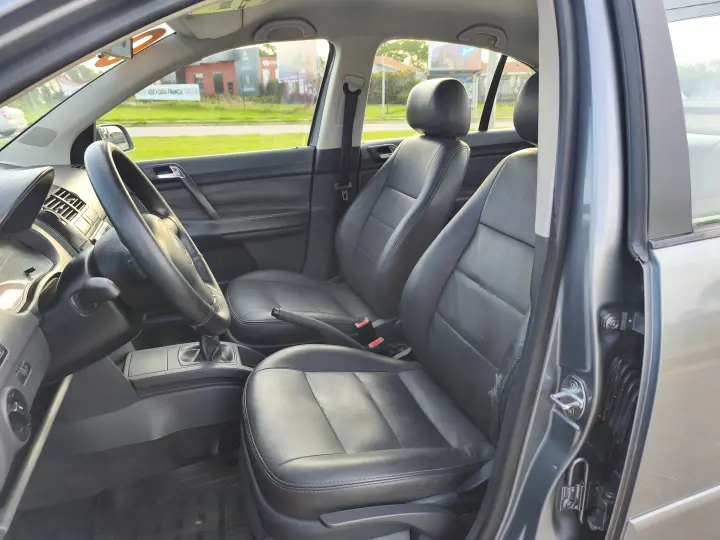 POLO SEDAN 1.6 MI 8V FLEX 4P MANUAL