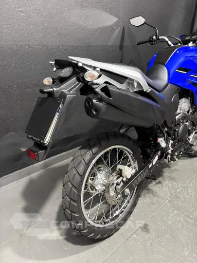 LANDER 250 ABS