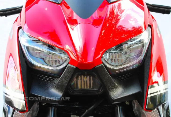 YAMAHA XMAX ABS