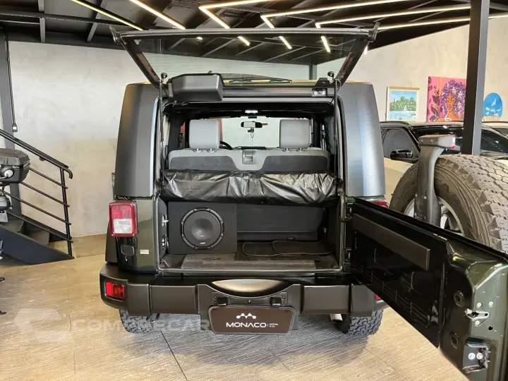 Wrangler 3.8 V6 12V SPORT TETO RÍGIDO E LONA AUTOMÁTICO