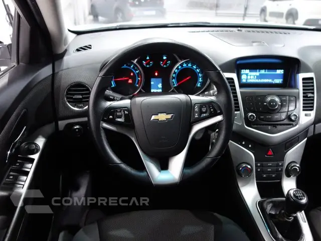 CRUZE SEDAN - 1.8 LT 16V 4P MANUAL