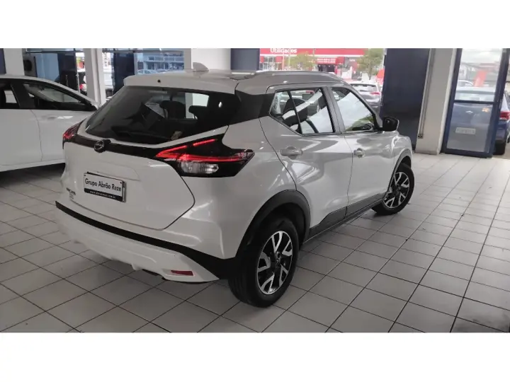 KICKS Sense 1.6 16V Flex Aut.