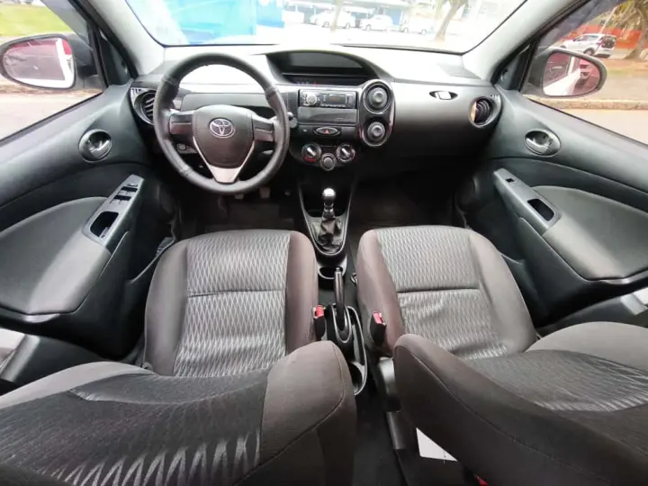 Etios Hatch 1.3 16V 4P FLEX X