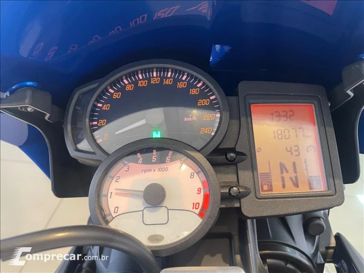 F 800 R