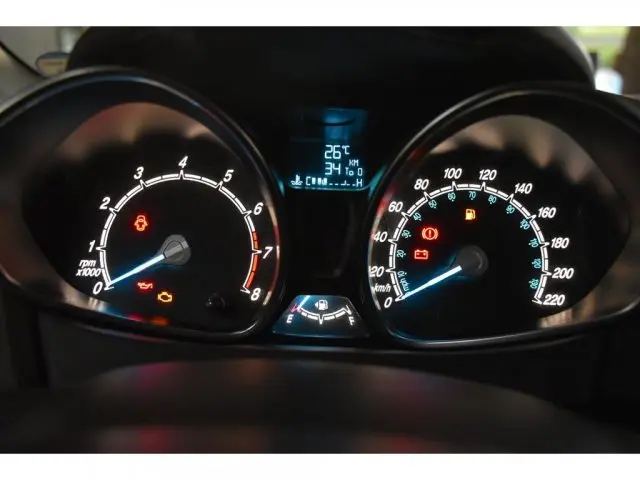 FIESTA HATCH - 1.6 TITANIUM HATCH 16V 4P MANUAL