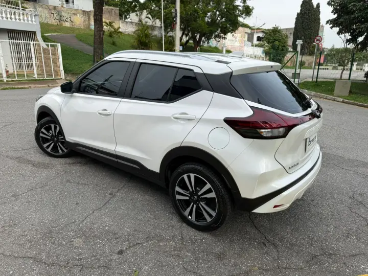 KICKS 1.0 Turbo Advance