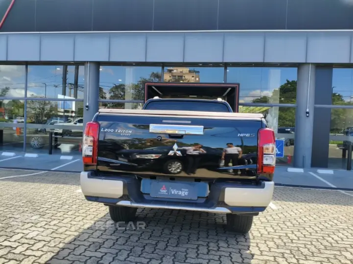 TRITON 2.4 Biturbo CD Hpe-s 4X4