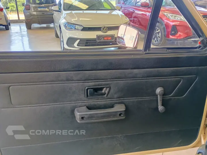 Gol BX 1.6 Álcool