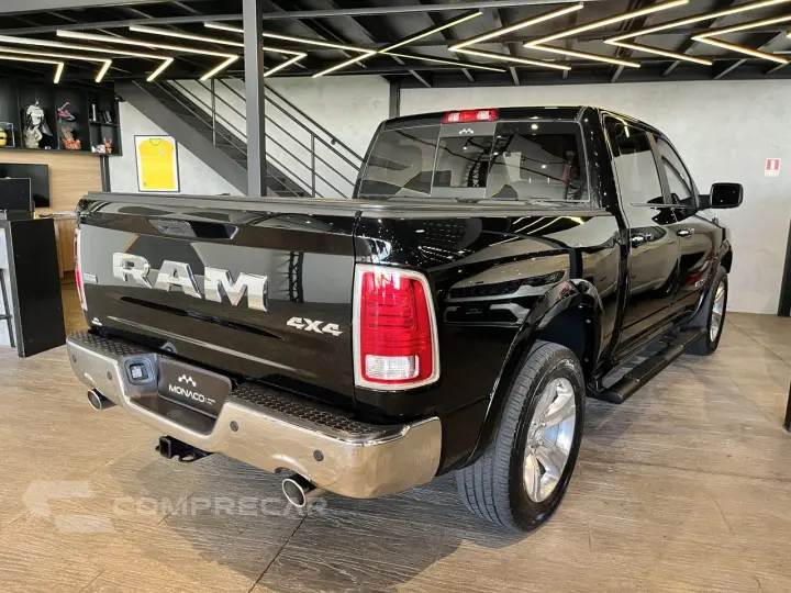 Classic 5.7 V8 32V 4P HEMI LARAMIE AUTOMÁTICO