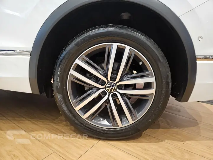 Tiguan 2.0 300 TSI ALLSPACE R-LINE TURBO AUTOMÁTICO