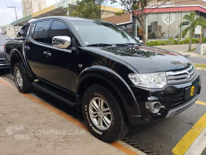 L 200 Triton 3.5 V6 HPE 4X4 FLEX CABINE DUPLA