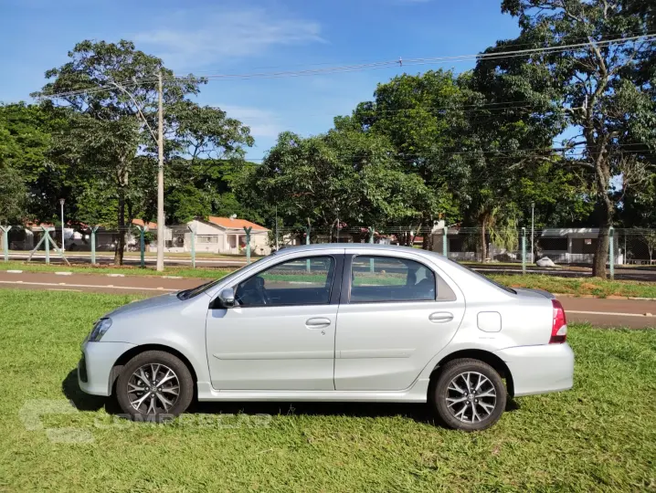 ETIOS 1.5 Platinum Sedan 16V