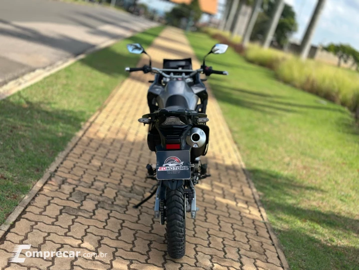 XRE 300 ABS