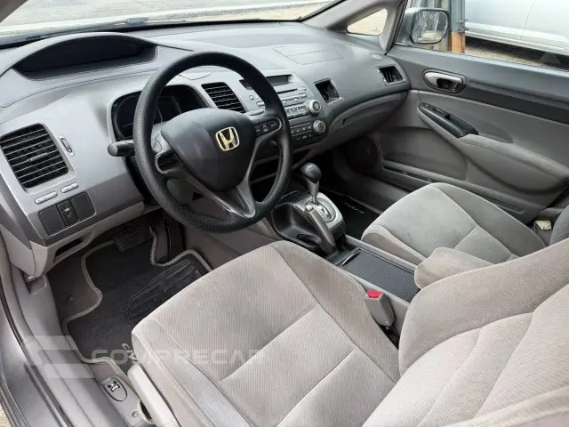 CIVIC - 1.8 LXS 16V 4P AUTOMÁTICO