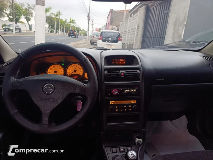 ASTRA 2.0 MPFI Advantage 8V