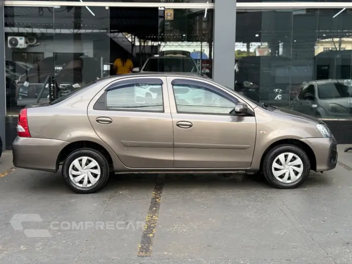 ETIOS X Sedan 1.5 Flex 16V 4p Mec.
