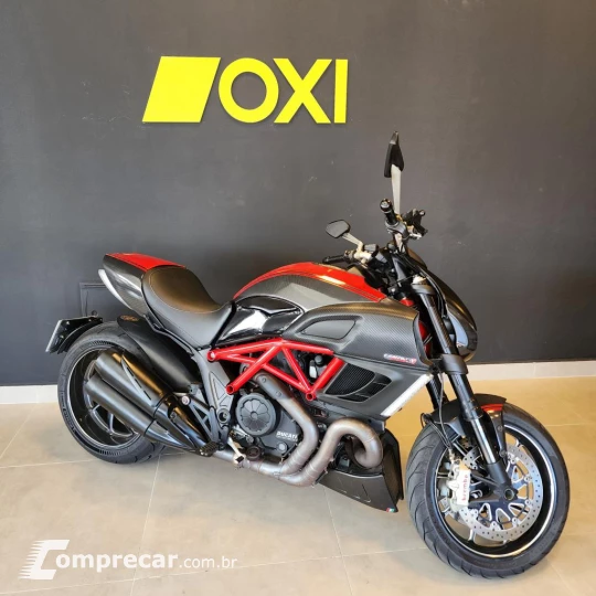 DIAVEL 1198 Carbon