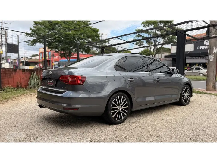 JETTA 2.0 TSI HIGHLINE 211CV GASOLINA 4P TIPTRONIC