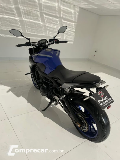 MT 09