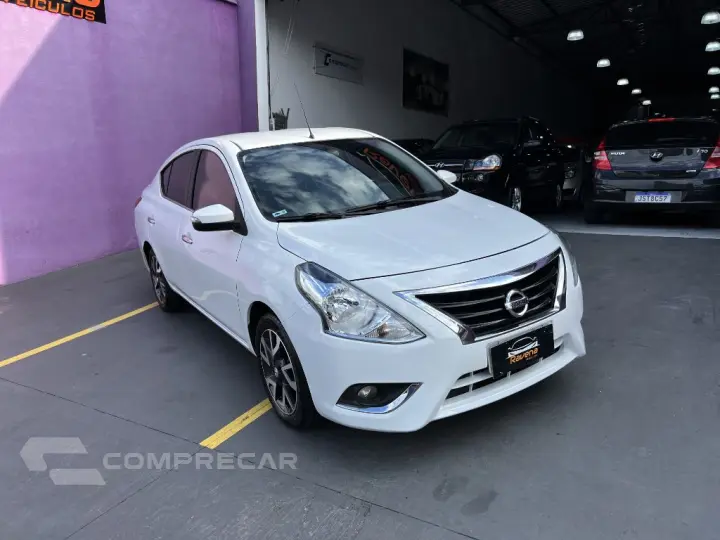 VERSA UNIQUE 1.6 16V FlexStart 4p Aut.