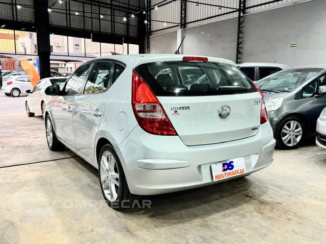 I30 - 2.0 MPFI GLS 16V 4P MANUAL