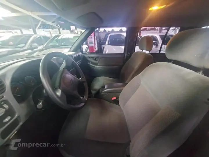 S10 2.4 MPFI RODEIO 4X2 CD 8V FLEX 4P MANUAL