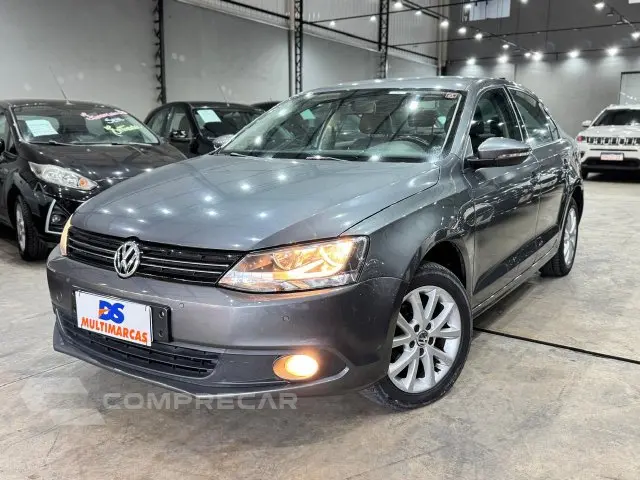 JETTA - 2.0 COMFORTLINE 4P MANUAL