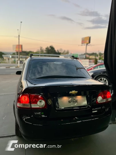 CORSA 1.0 MPFI Classic Sedan Life 8V