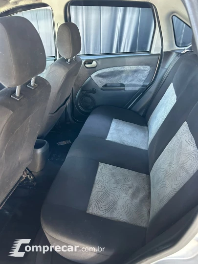 FIESTA 1.6 MPI Class Sedan 8V
