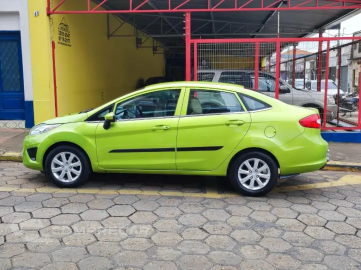 Fiesta Sedan SE 1.6 16V Flex 4p