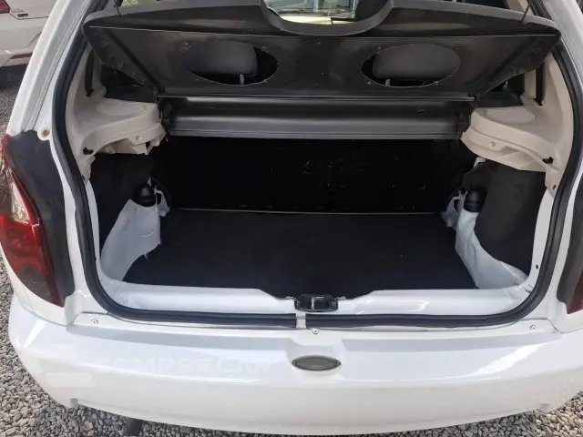 CELTA - 1.0 MPFI LT 8V 4P MANUAL