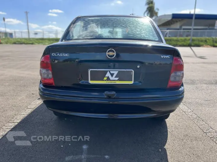 Classic Sedan 1.0 4P