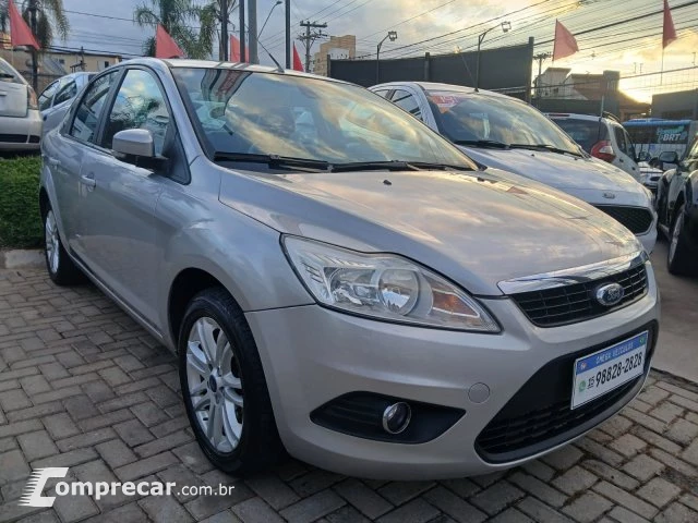 FOCUS SEDAN - 2.0 GLX SEDAN 16V 4P MANUAL