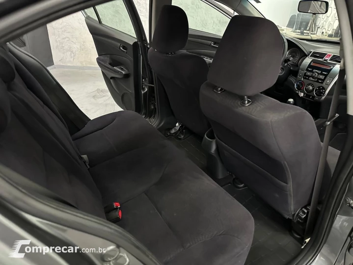 CITY 1.5 LX Sedan 16V