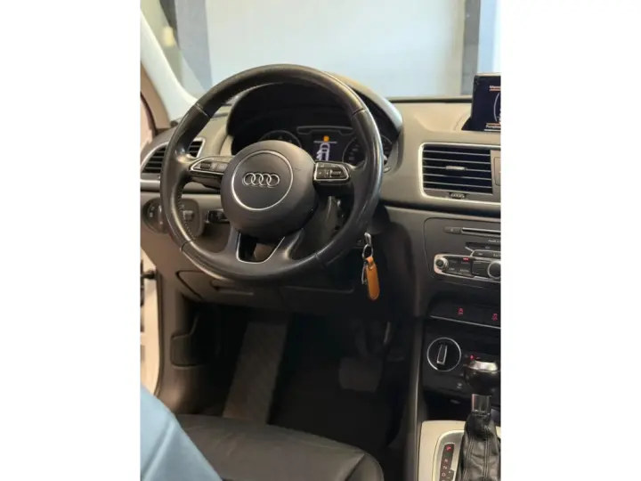 Q3 1.4 TFSI AMBITION GASOLINA 4P S TRONIC