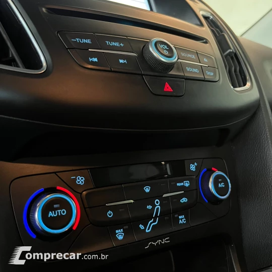 FOCUS 1.6 SE Hatch 16V