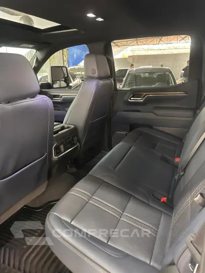 SILVERADO 5.3 V8 1500 High Country 4X4