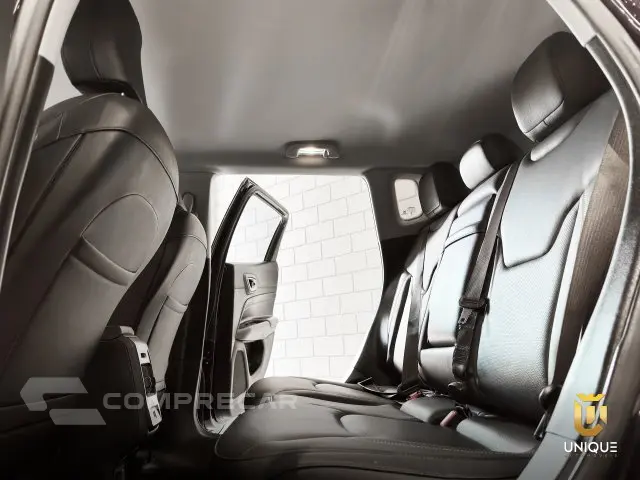 COMPASS - 1.3 T270 TURBO LONGITUDE AT6