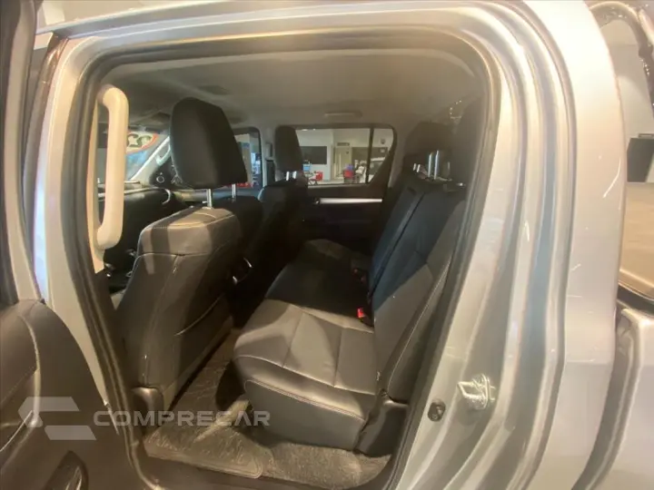 HILUX 2.8 D-4D TURBO DIESEL CD SRX 4X4 AUTOMÁTICO