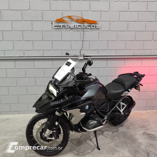 GS 1250 TRIPLEBLACK