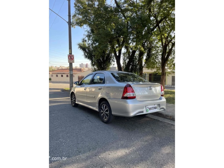 ETIOS 1.5 PLATINUM SEDAN 16V FLEX 4P AUTOMÁTICO