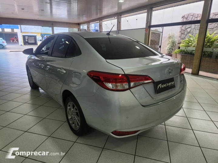 Yaris Sedan 1.5 16V 4P FLEX XS CONNECT MULTIDRIVE AUTOMÁTICO
